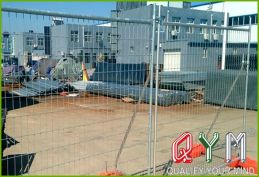 Construction site temporary fences