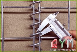 Defensive bastion barriers for sand wall