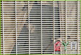 Anti-climb anti-theft fence