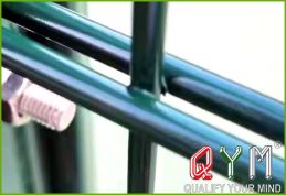 Double welded mesh fences