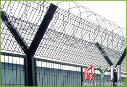Airport wire mesh fence