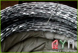 ​Galvanized concertina razor wire