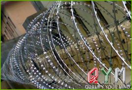 Concertina razor blade wire