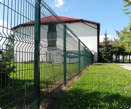 QYM-Welded Mesh Fence