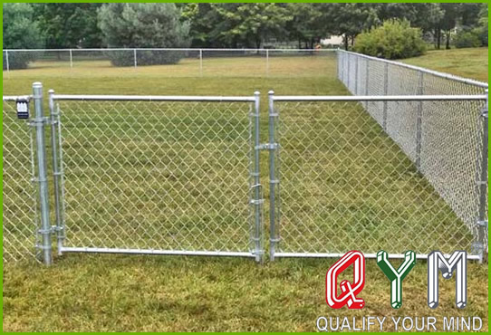 Chain link fence panels
