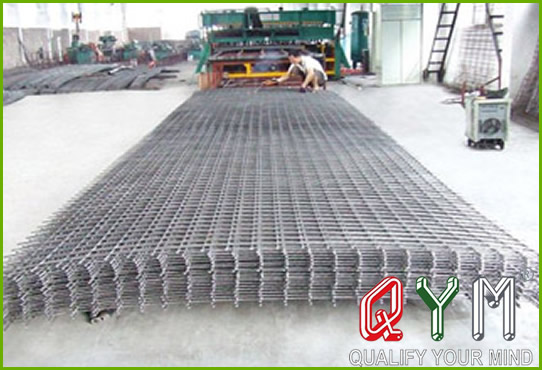 Welded wire mesh panel