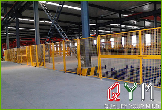 Warehouse isolation barrier