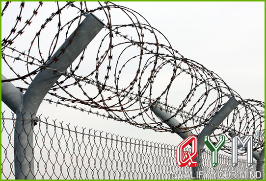 Barbed wire rolling cage fence