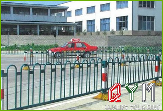 Road temporary fence