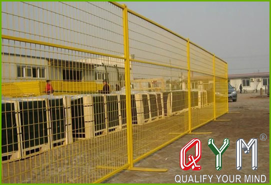 Temporary fencing panel construction