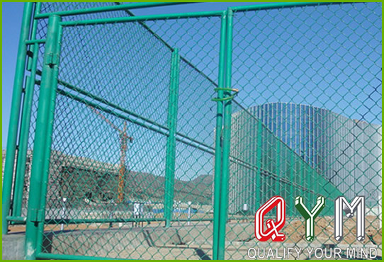 Hot dipped galvanized chain link fence