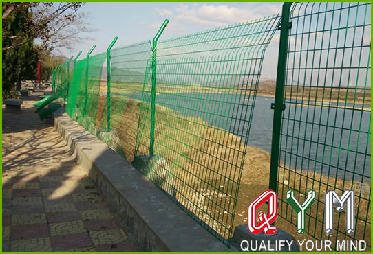 3D curved welded wire mesh fence