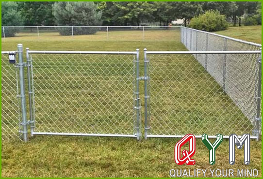 Temporary chain link fence