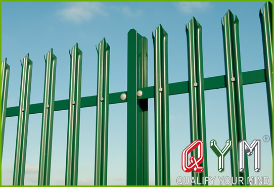 Palisade fence for gate